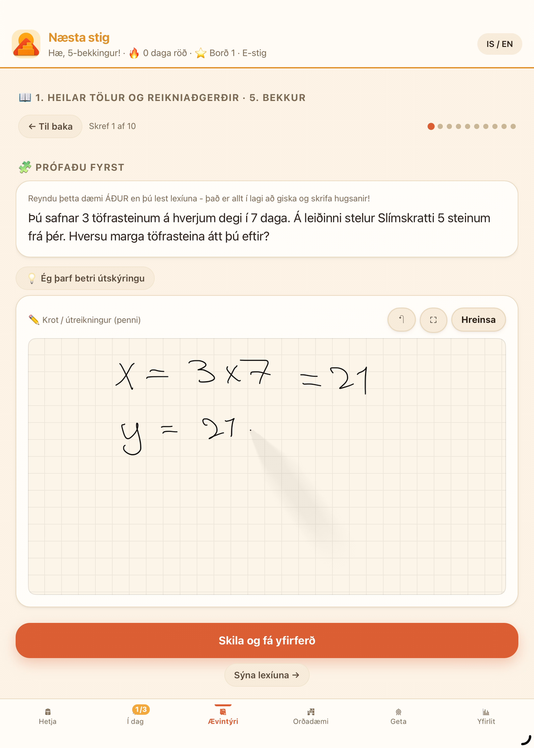 Nærmynd af rúðustrikuðu blaði þar sem barn hefur skrifað x = 3 x 7 = 21 og y = 21 með Apple Pencil